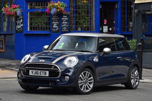 汽车网红女吃瓜,揭秘娱乐圈背后的秘密