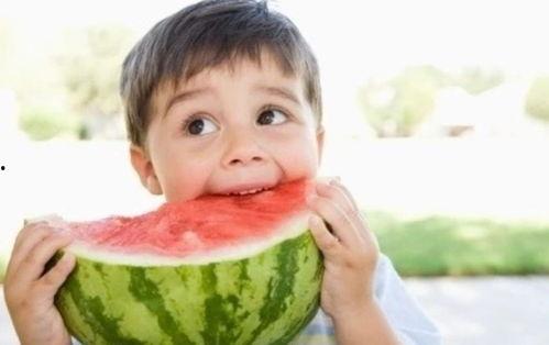 吃瓜网红拍照文案夏天,瓜影斑斓——网红夏日拍照文案大盘点